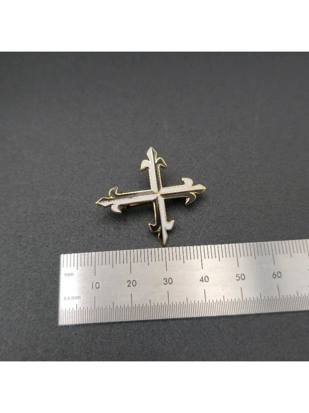 Vintage Enamel Fleur-de-Lis Cross - Gold Tone Gothic Religious Pin Brooch A8060